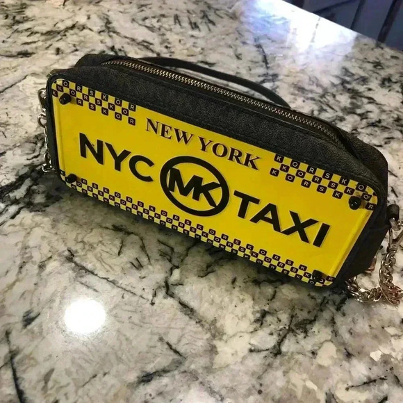 MICHAEL KORS NEW YORK TAXI LICENSE PLATE BOX CLUTCH RARE - Picture 1 of 4